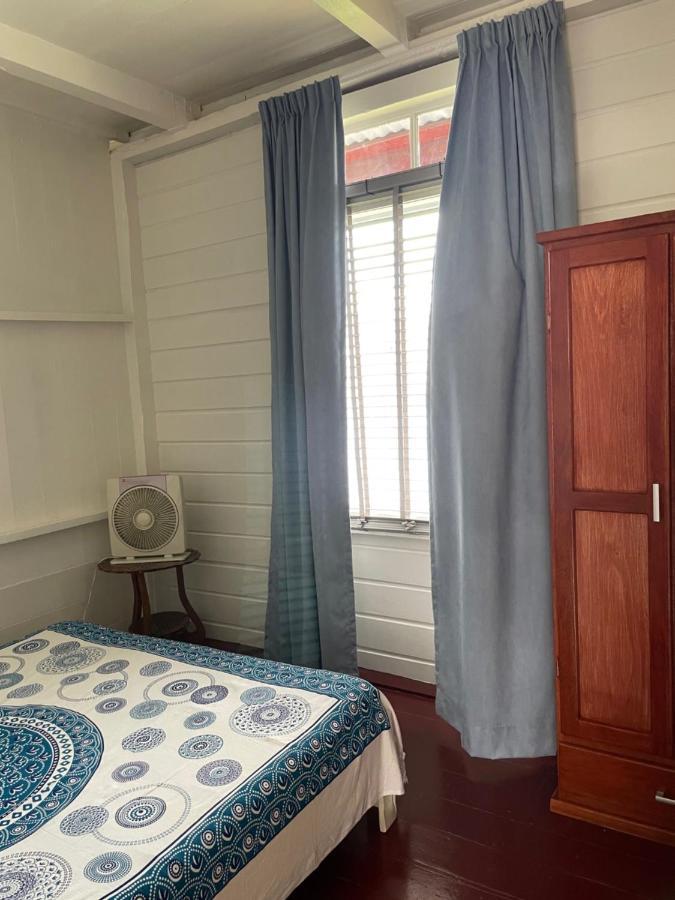 Max Garden And Pool Apartment Paramaribo Luaran gambar