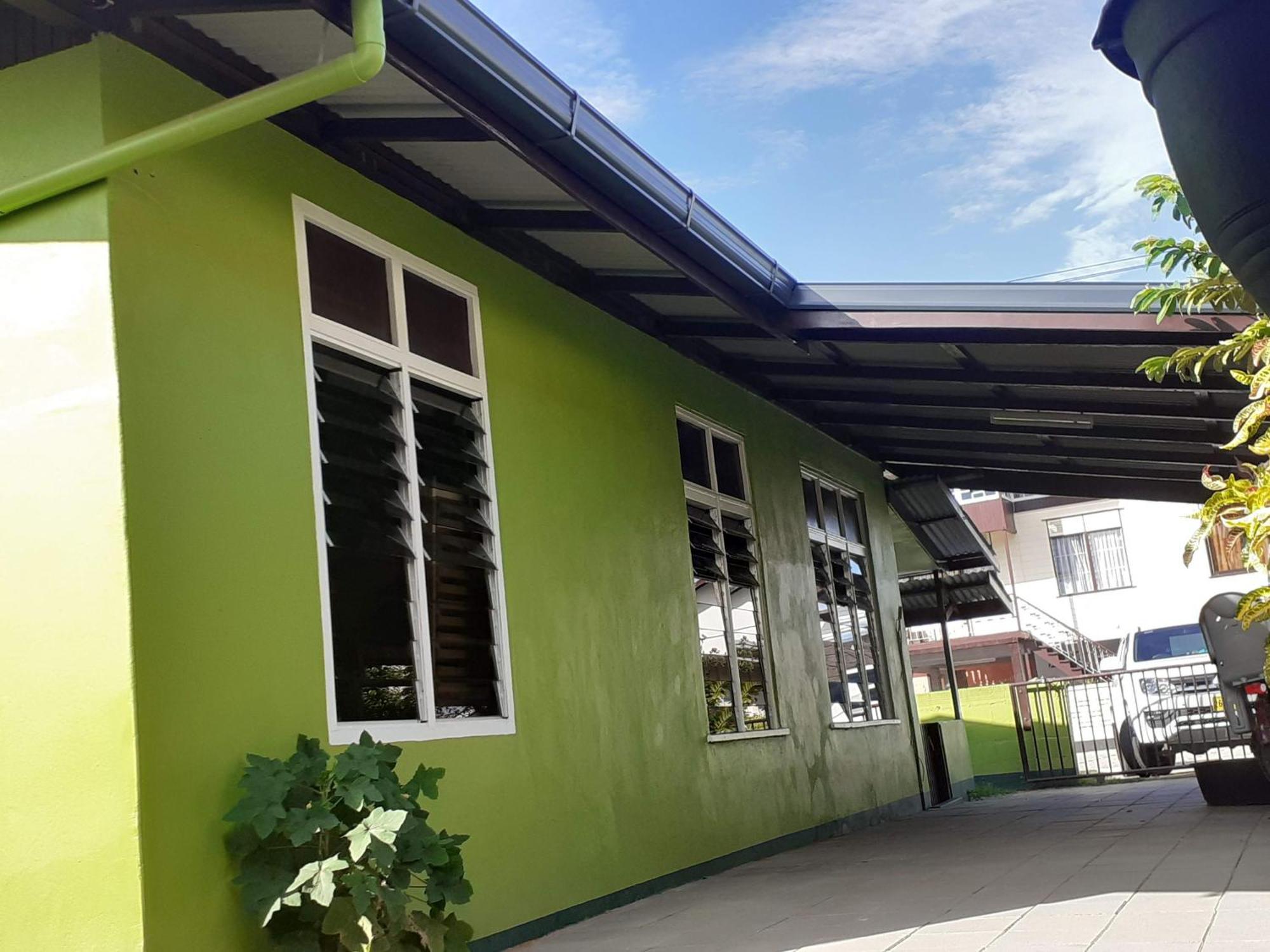 Max Garden And Pool Apartment Paramaribo Luaran gambar
