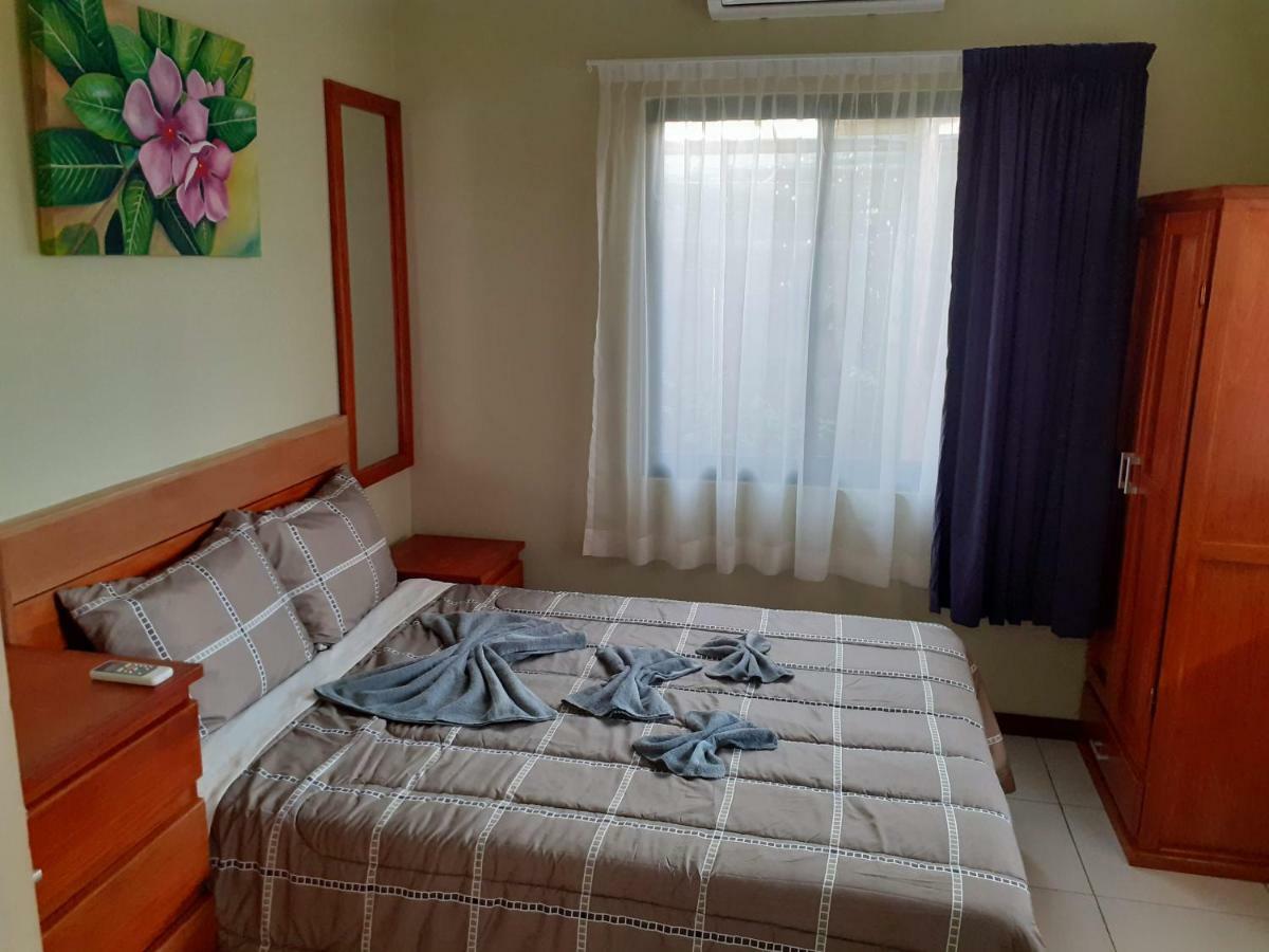 Max Garden And Pool Apartment Paramaribo Luaran gambar